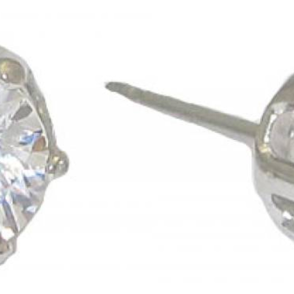 Stud earring simulated diamond heart boxed NWT - Picture 3 of 4